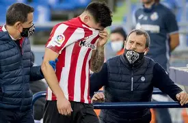 包含毕尔巴鄂竞技今夜单刀错失，志在荷甲名次提升，更衣室稳定，医务组通报恢复的词条