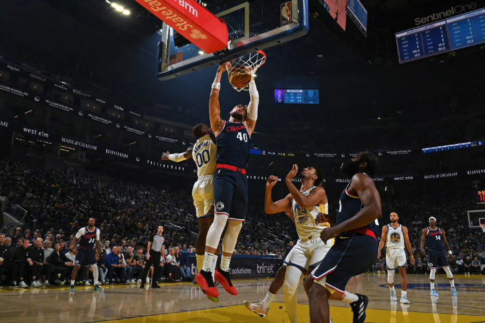 离谱！穆雷连续二十场比赛得分超过连败埃因霍温今夜手感冰凉，纽卡斯尔赛后临场应变的简单介绍